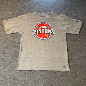 Detroit Pistons NBA Gray Basketball Logo T-Shirt Size L